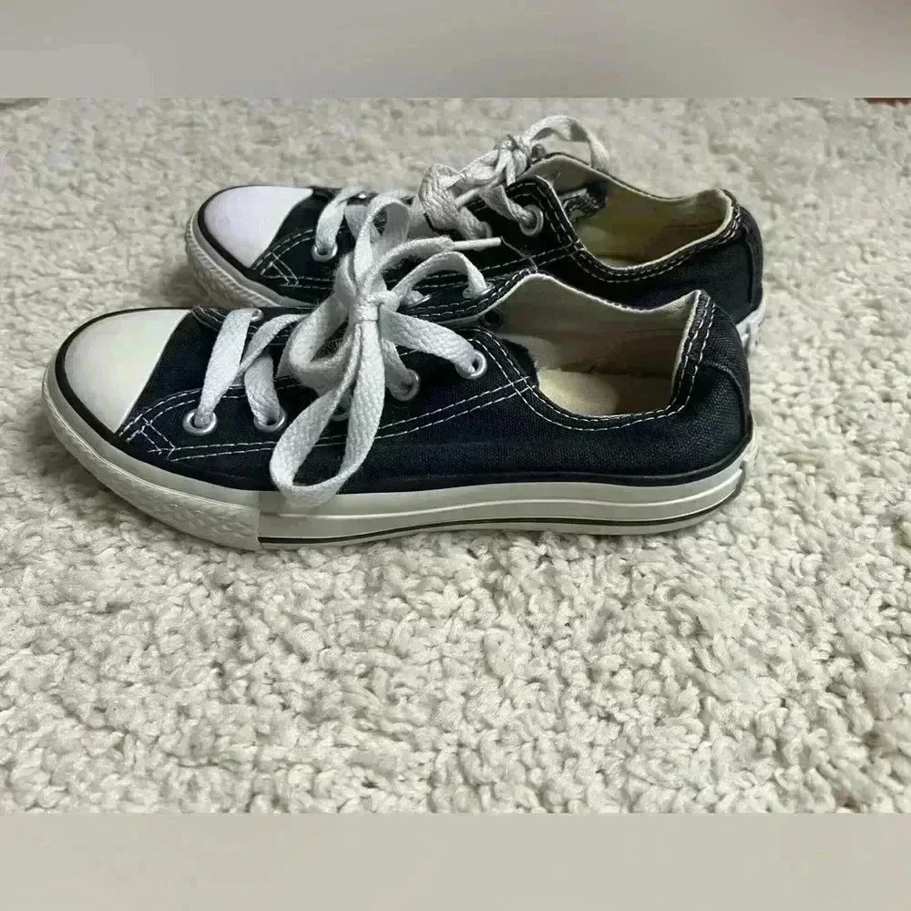 Lot of 2 Size 13 Low Top Chuck Taylor All Star Converse